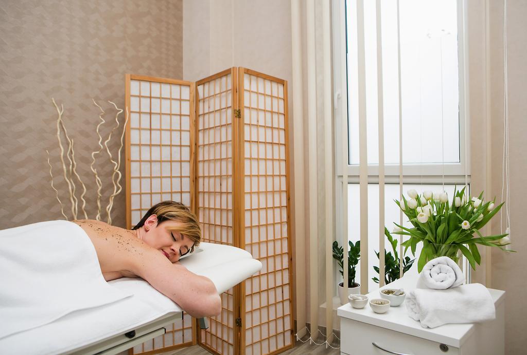 Sanatorium Uzdrowiskowe Augustow Hotel Ngoại thất bức ảnh